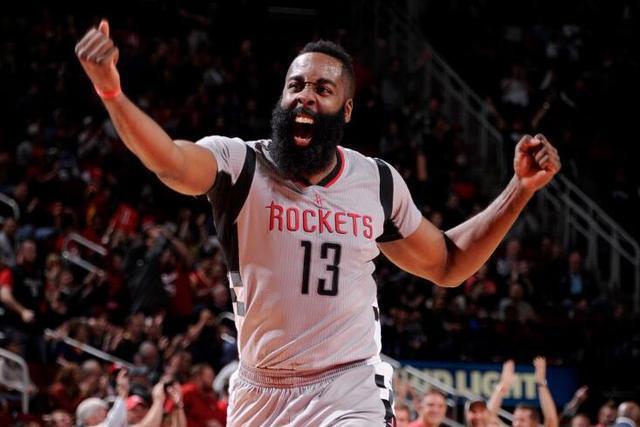 新教皇喜欢打网球 比起公牛小熊更支持白袜