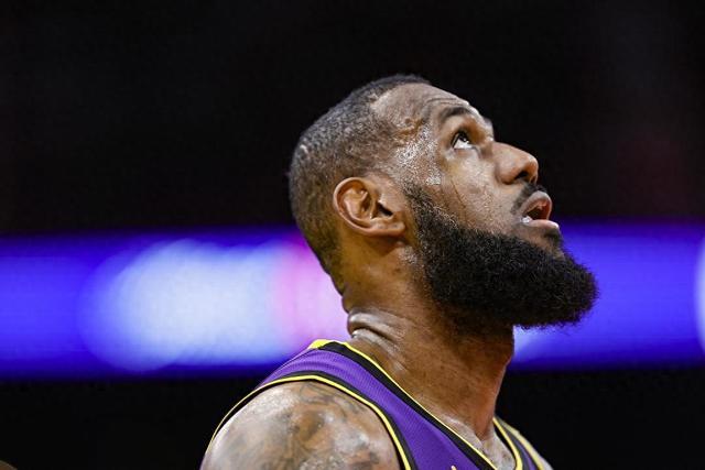 施罗德31分库里空砍28分 篮网18分逆转胜勇士