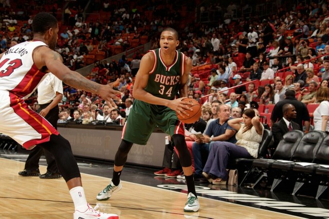 郭艾伦5分广州负同曦 孙铭徽20分广厦负北控